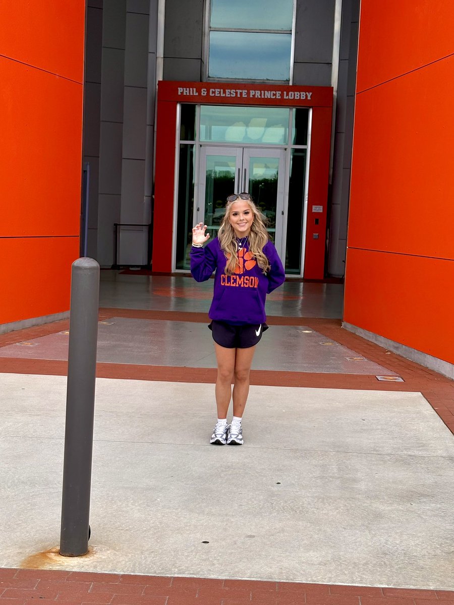 Kayla🩷 tweet media