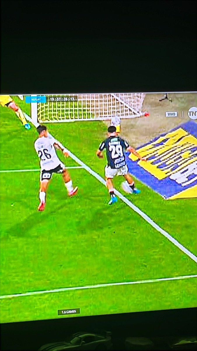 MauricioO83326's tweet image. Estaba afuera. Bien anulado. Ahora a ganar!!!!! #VamosColoColo