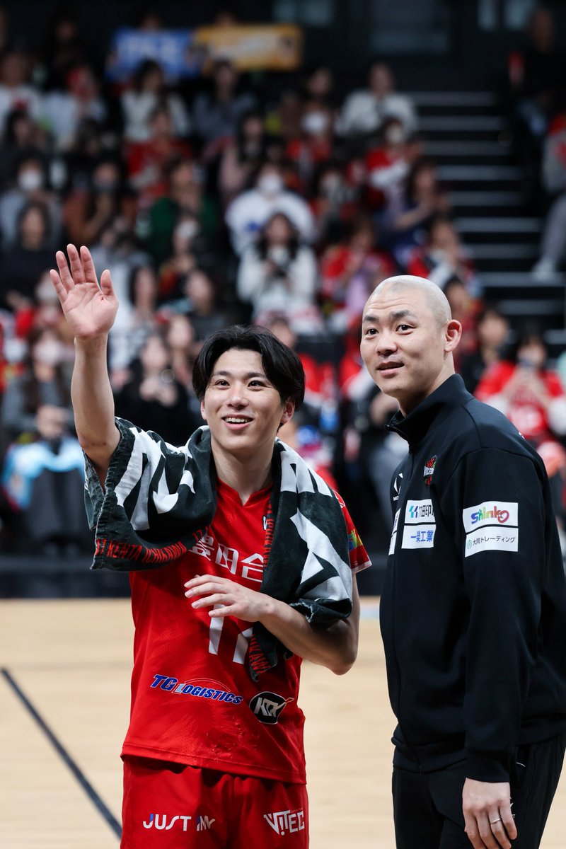 2026/4/18📍エントリオ
ウルフドッグス名古屋VS東レアローズ静岡

知り合い(？)見つけてニコニコ☺️👋🏻

 #ウルフドッグス名古屋
 #市川健太 選手
 #ノルベルトフベル 選手
 #近裕崇 コーチ