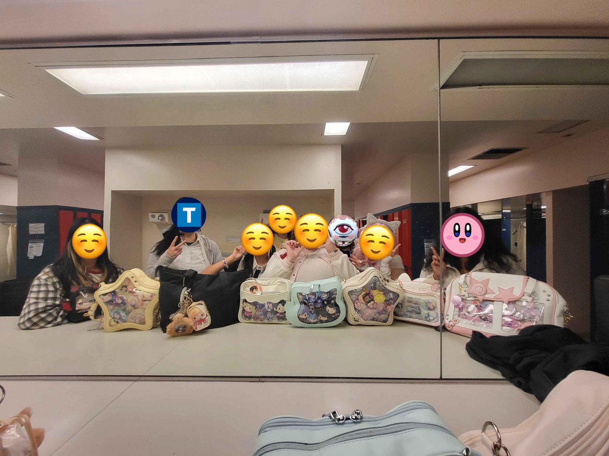 Mako 🌊✨ tweet media