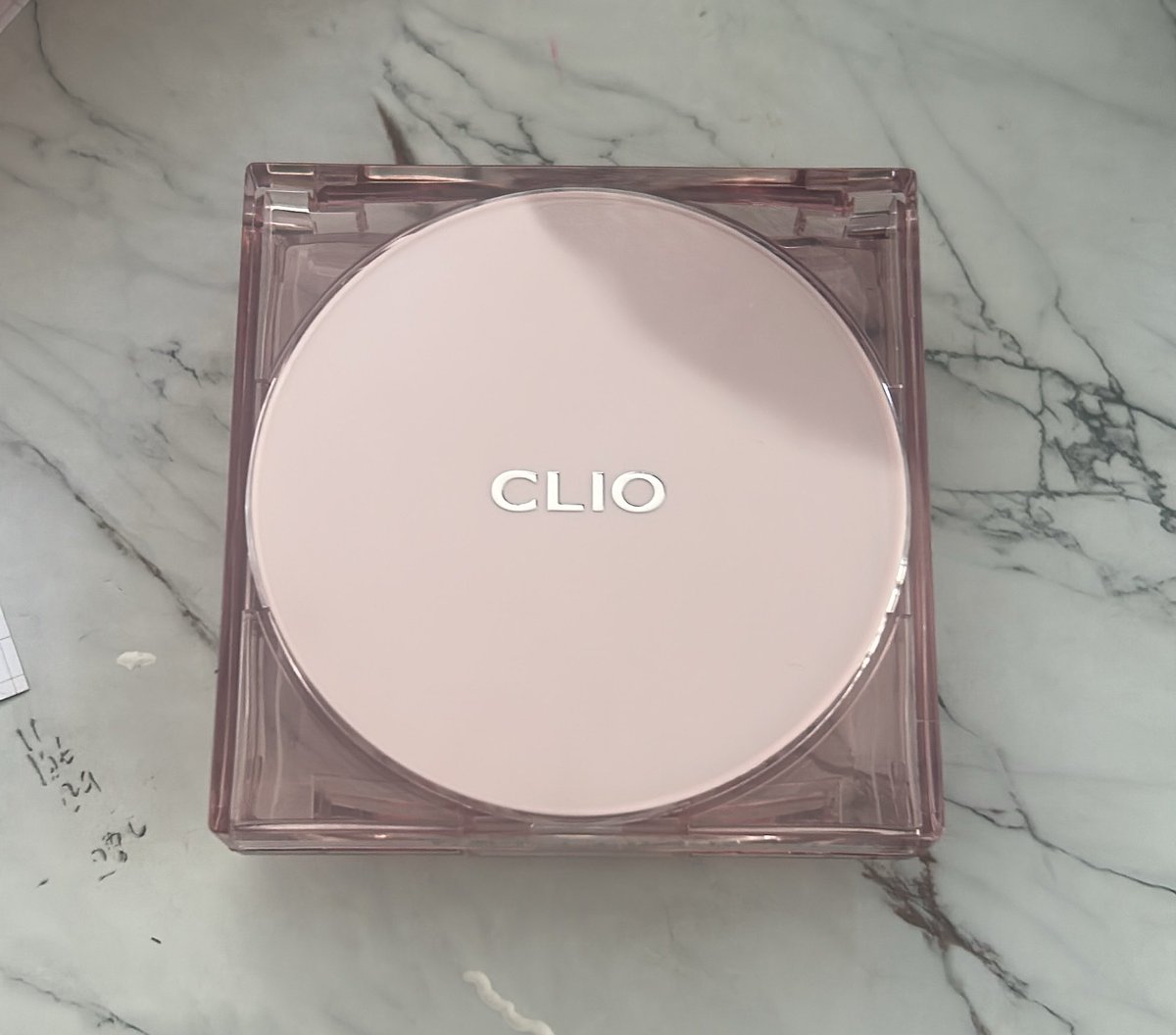 periikesyiil's tweet photo. wts want to sell CLIO Kill Cover Mesh Cushion shade 3 LINEN like new (belum dibuka segel nya samsek)

jual karena salah shade, yg dijual beneran blum di buka (refill nya, yg kepake cm lama), puff nya masi bersih dr refill

💰 150k (only 🍊)
📍 dom makassar

wts wtb zonauang https://t.co/DSgxxHXmpi