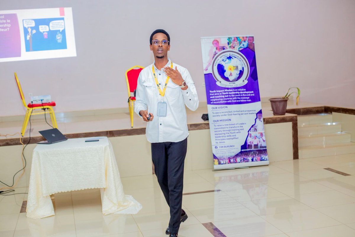 YIM_BURUNDII's tweet photo. #Day2
Theme: The Heart of Servant Leadership by @MuhozaKelv60754

"True servant leadership is marked by humility, listening before speaking, caring for others, inspiring trust, celebrating others’ success, and being willing to change and grow when needed". Said @MuhozaKelv60754 https://t.co/7pETVoz0Qz