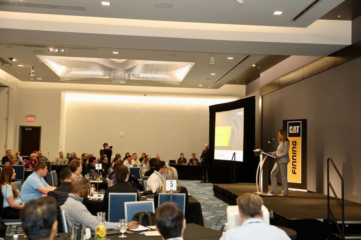 Danielle Smith tweet media