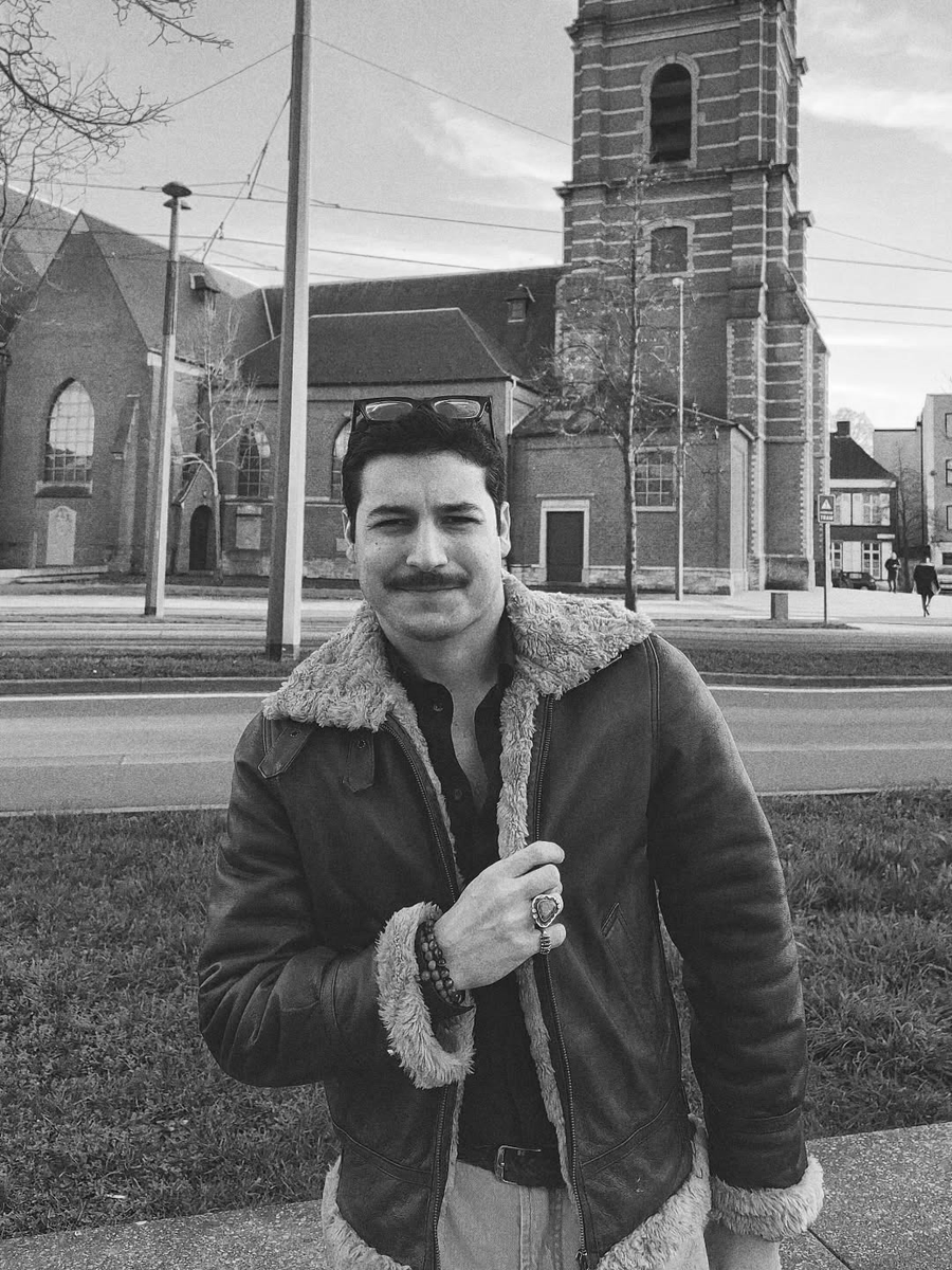 forumbunklr's tweet image. LUTO 🖤 Corpo de ex-membro da PAN é encontrado em linha férrea na Inglaterra

Samuel de Souza Frota, de 23 anos, foi encontrado na cidade de Warrington. Família acredita em assassinato, mas autoridades apontam outra versão para o caso.