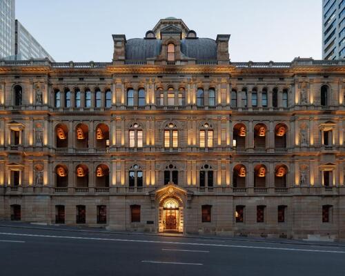 SPAOPPS's tweet image. Cultural hub The Lands by Capella launches next to sister hotel Capella Sydney @CapellaHotels #CapellaSydney #Sydney #Architecture t.lei.sr/TS6qQV