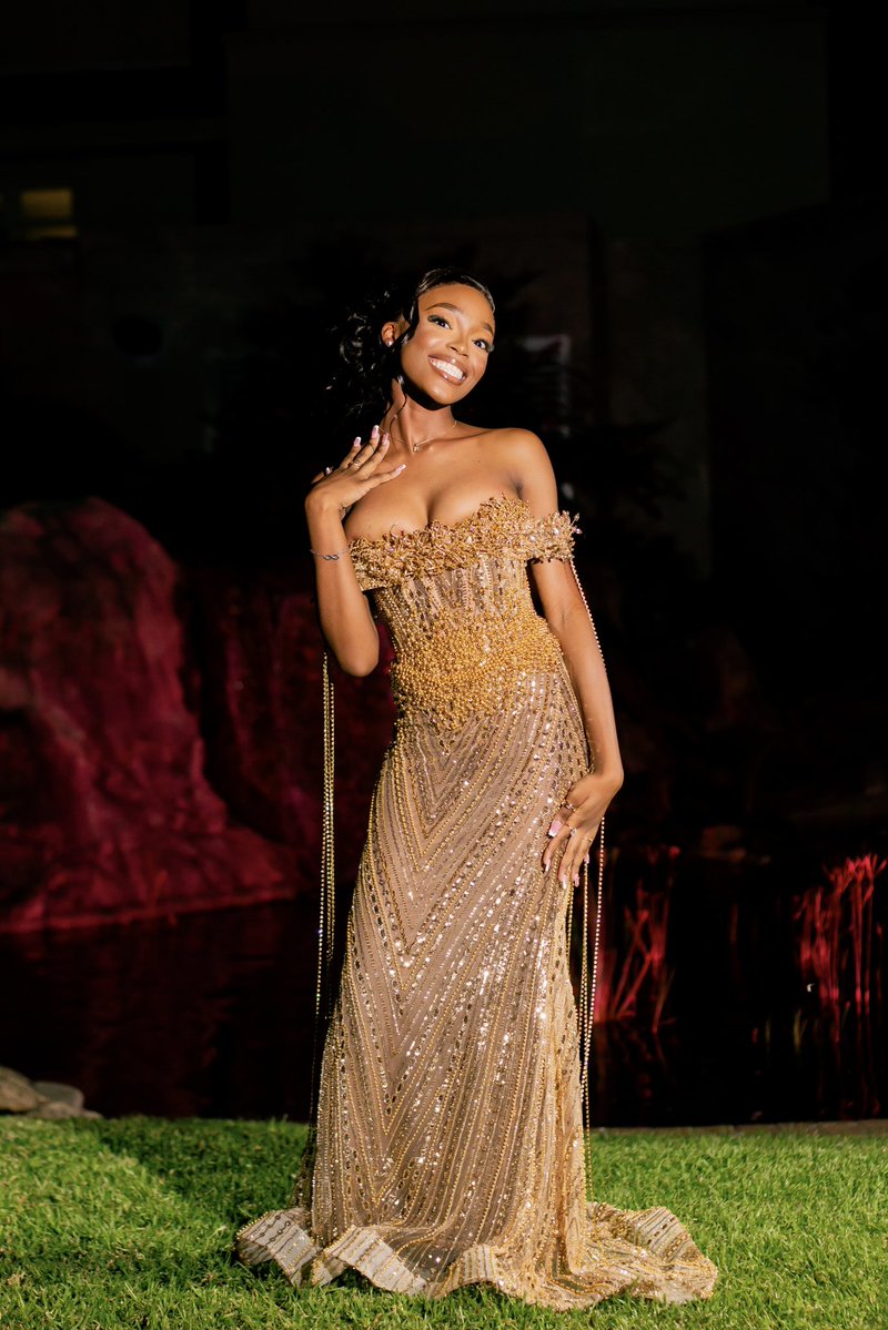 nst_photograph's tweet image. MD' 26 ✨
A night to remember, captured by @nst_photography x @msa_photographysa 📸

#matricdance #prom #nst #photographer #lightroomphotography