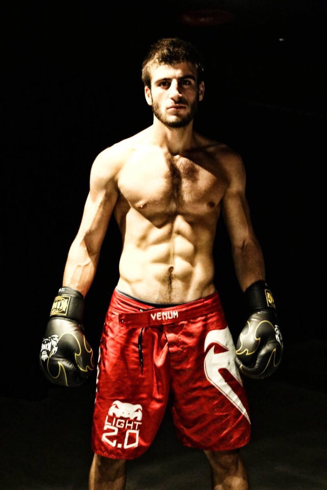 JoleKuharic's tweet photo. Gegard Mousasi #boxing 🥊🥊🥊 https://t.co/veNIQlvFr5