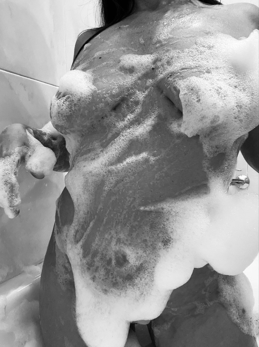 Lola Velvet tweet media