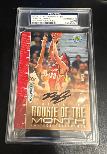 CardPromoter's tweet image. 2003 UD COLLECTIBLES LEBRON JAMES ROOKIE OF THE MONTH UDA PSA AUTO #19/23 #ad #thehobby cardpromoter.com/high-ticket-ro…