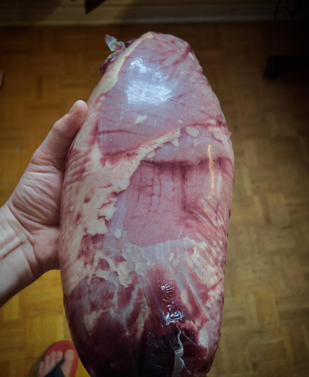 entropyreducers's tweet image. 5 kilos of beef to sliced and seasoned #foodprep