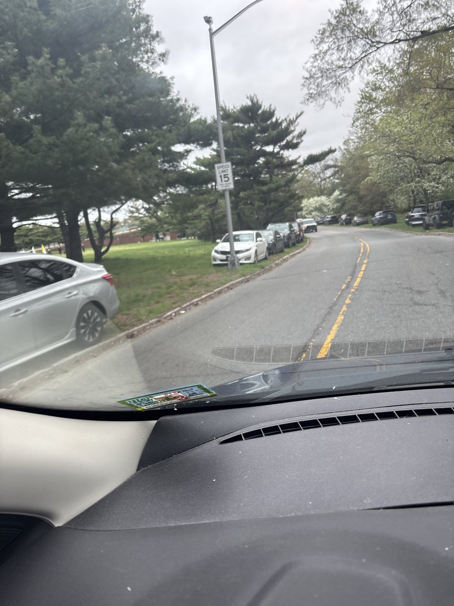 ConnrOsullivan's tweet photo. @The7Line GREAT event but with that many people there needs to be more parking opportunities!!! Got ticketed just like all the other cars on both sides of street :( https://t.co/jkrz8OrjLu