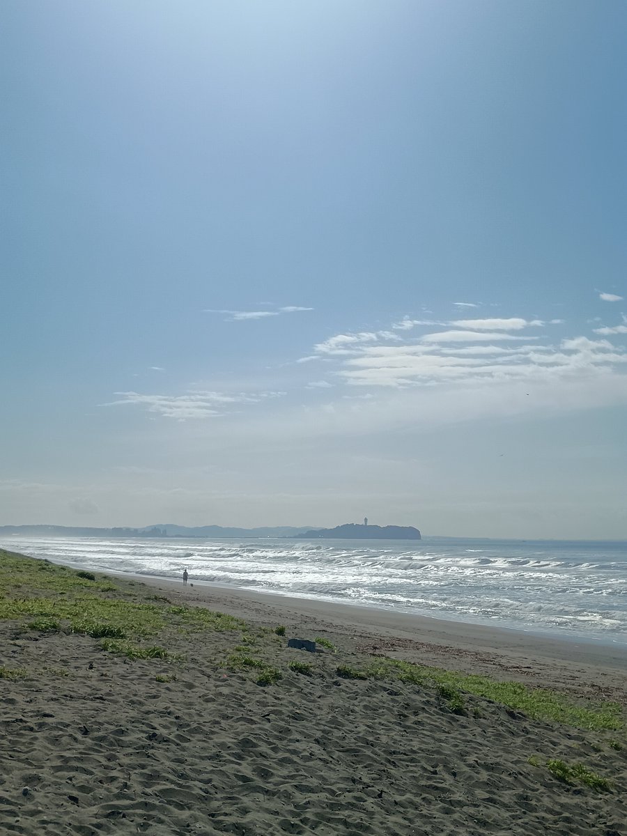 toko_toko_s's tweet image. おはようございます@浜須賀付近
海は荒れ模様ですが、お天気は晴れ☀昨日、一昨日は茅ヶ崎は大岡越前祭！とことこ縁日でもお楽しみいただけましたか？？これから茅ヶ崎のお祭りシーズンですね！
今週も良い一週間をお過ごしください！！
#海の写真　#海の近く　#beach