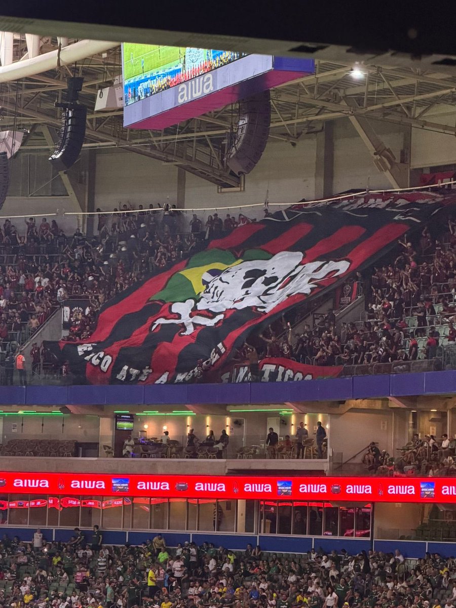 Adriano VT tweet media