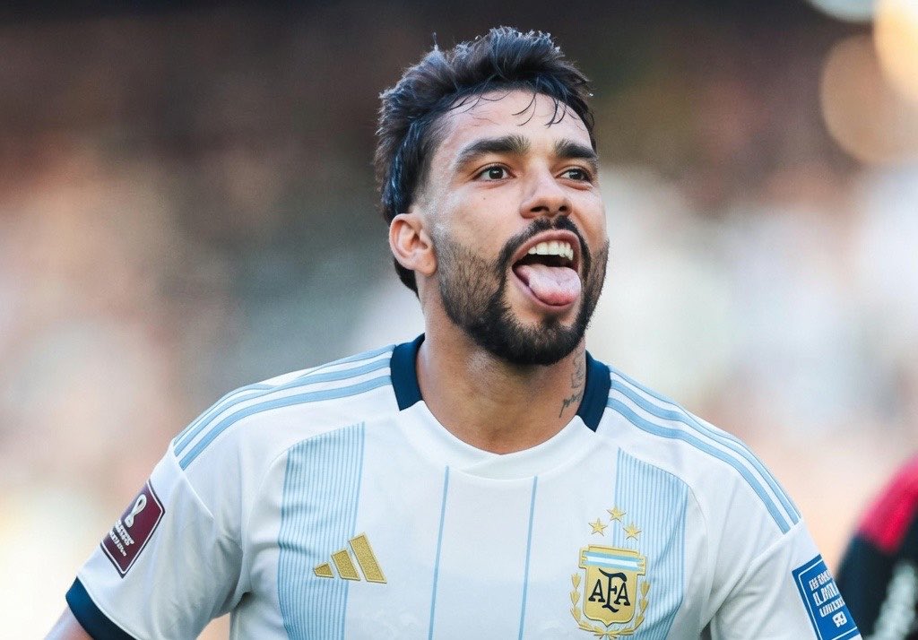 pilardarkflatt's tweet photo. Nico paquetelli el pibe affair do guardiola que voltou pro river plate está jogando muito, grande jogador pra Argentina

Pq o maldito Brasil só revela volantes cadê os meio campistas desse país?? https://t.co/6osia6T2fR