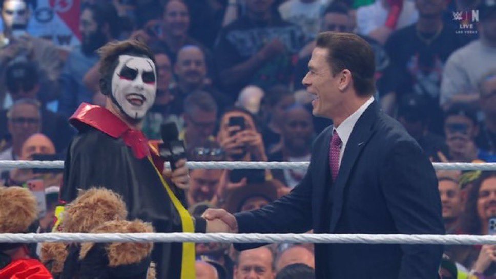Fightful's tweet photo. Danhausen and John Cena 

#WrestleMania https://t.co/aNTX6MapYR