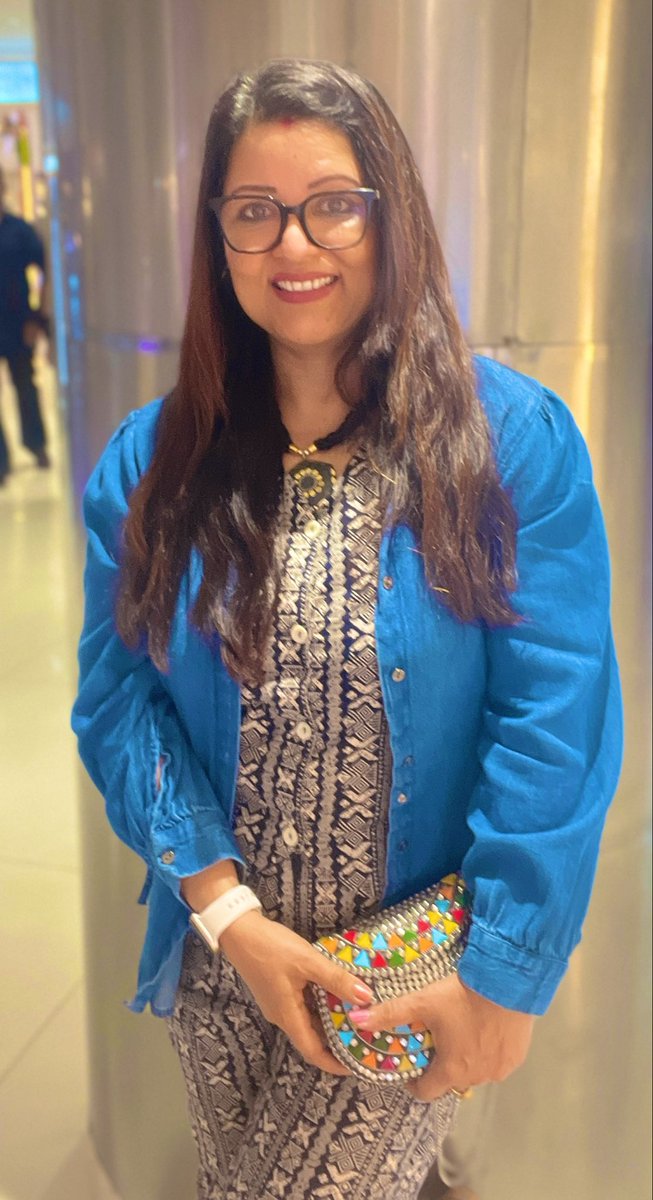 advjyotijha's tweet image. “Laughing face does not mean that there is absence of sorrow. But it means that they have the ability to deal with it”..

#goodmorning 
#MondayMotivation 
#advjyotijha