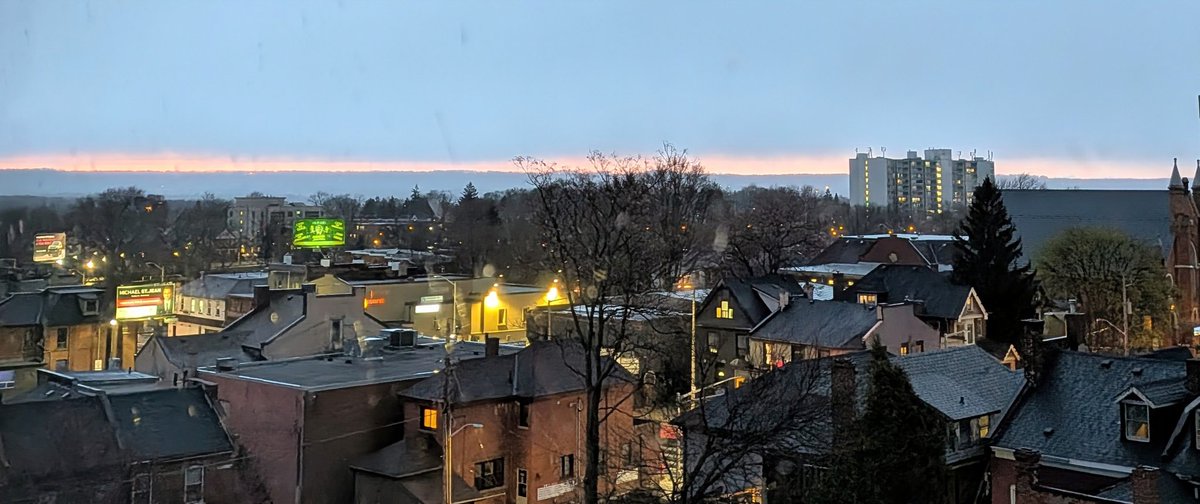 woreg75's tweet photo. Sunday evening in Hamilton.... 🌟.  #hamont https://t.co/m65sgQ3AIe