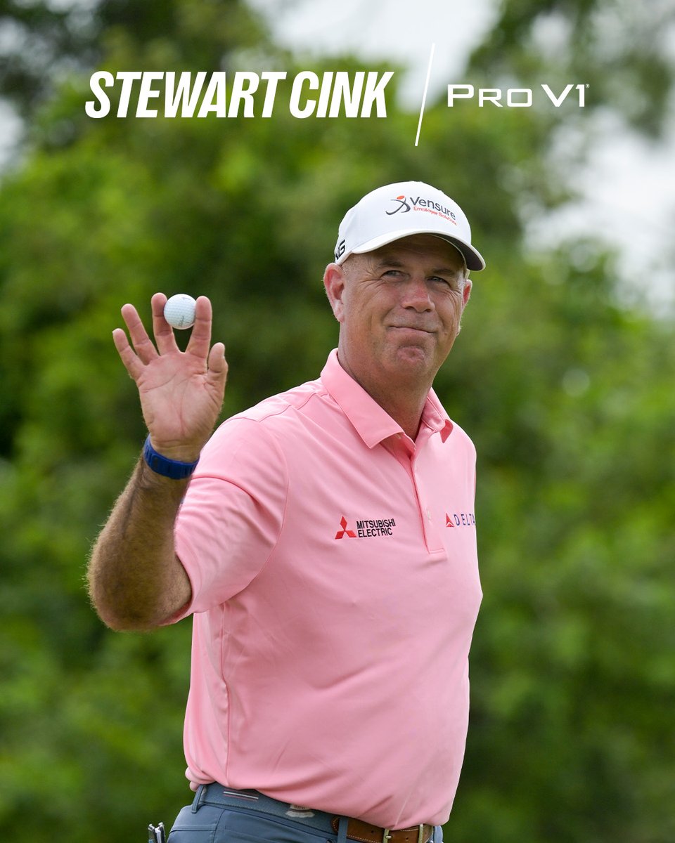Titleist's tweet photo. Major title. Course record. What a day, @stewartcink. 

He closed things out with a bogey-free 63 (-9), making an eagle and seven birdies with his #ProV1 to win the Senior PGA Championship title by six. 🏆 https://t.co/jZmEzOp8EA
