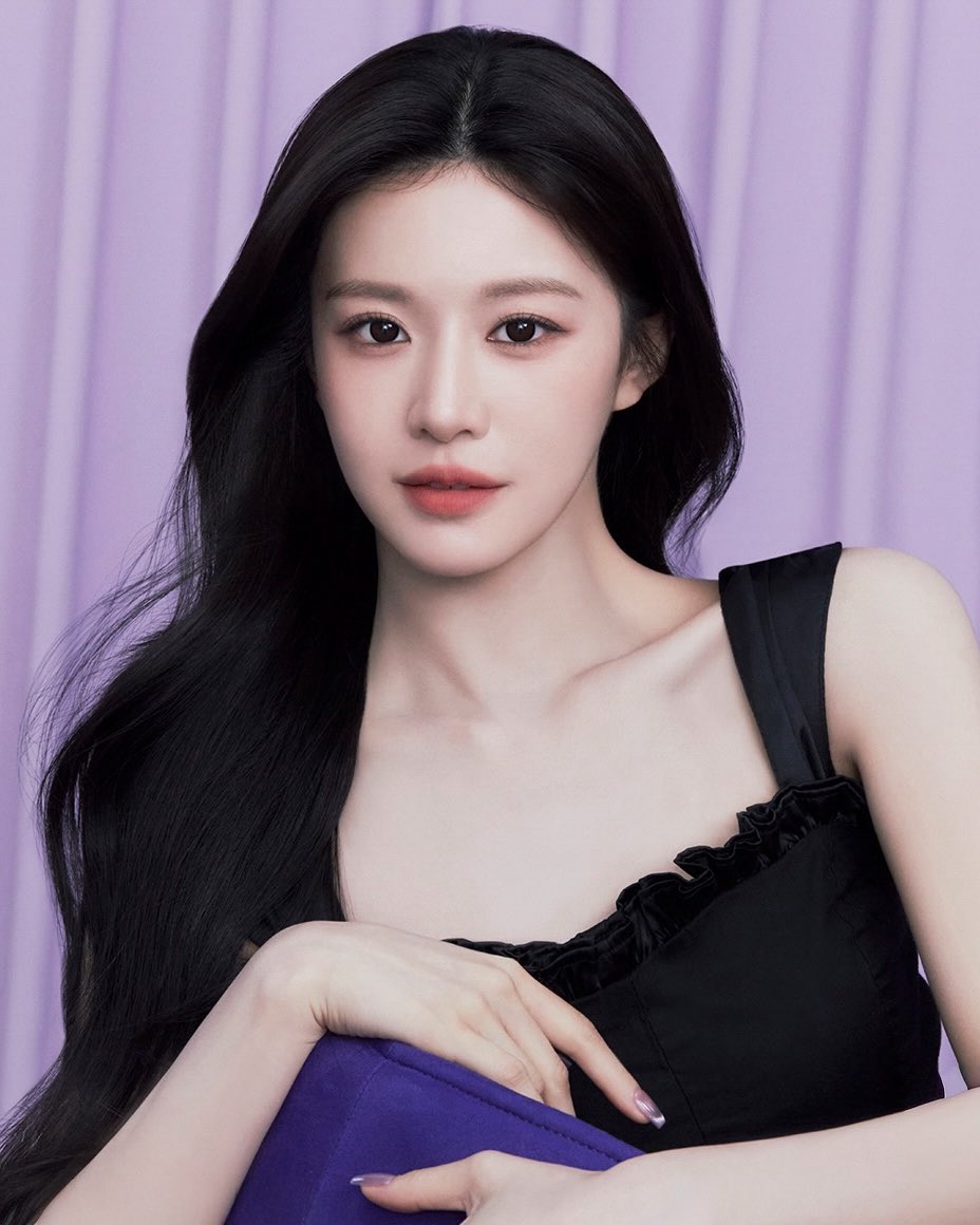 go younjung tweet media