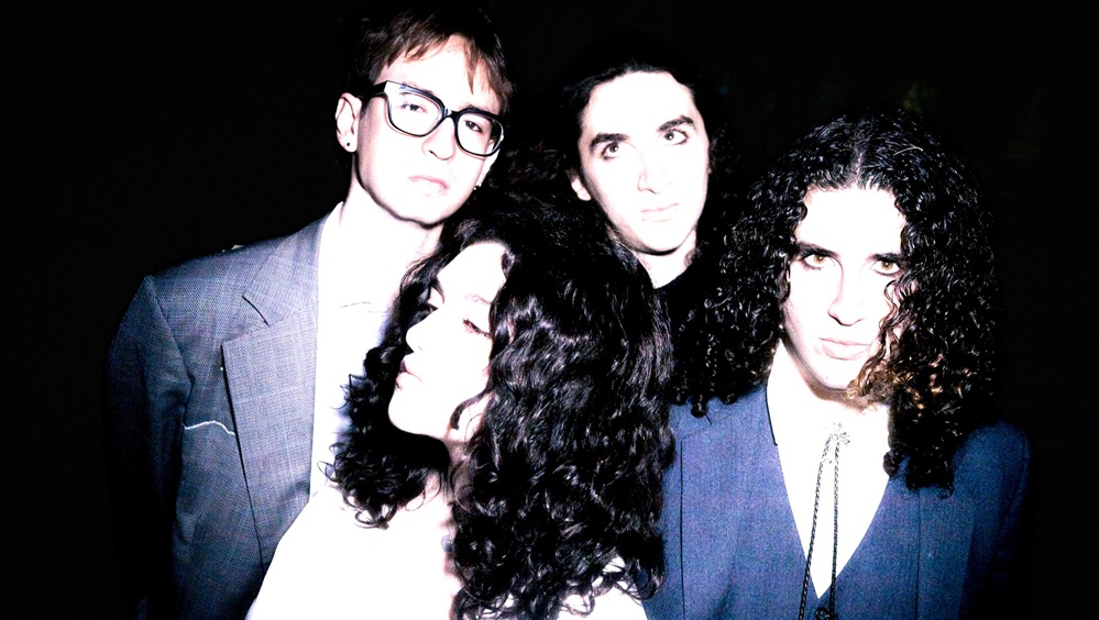 PaginaZeroMx's tweet image. #Katrina apuesta por el shoegaze y la nostalgia setentera en su nuevo EP B-Side

El cuarteto mexicano consolida su evolución sonora con un material producido por Jason Shaw y guiños al universo de Ride
paginazero.com.mx/katrina-apuest…