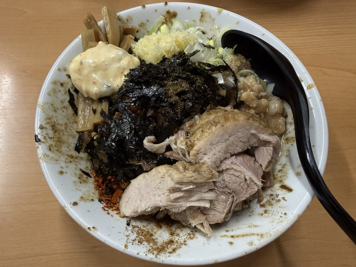 4/18 久しぶりの最推しタレそば🍜

👧🏽の暴れん坊具合に外食の難しさを感じ始めてる今日この頃
秒で完食したけど美味しかった。2杯はいける(気持ち的には)