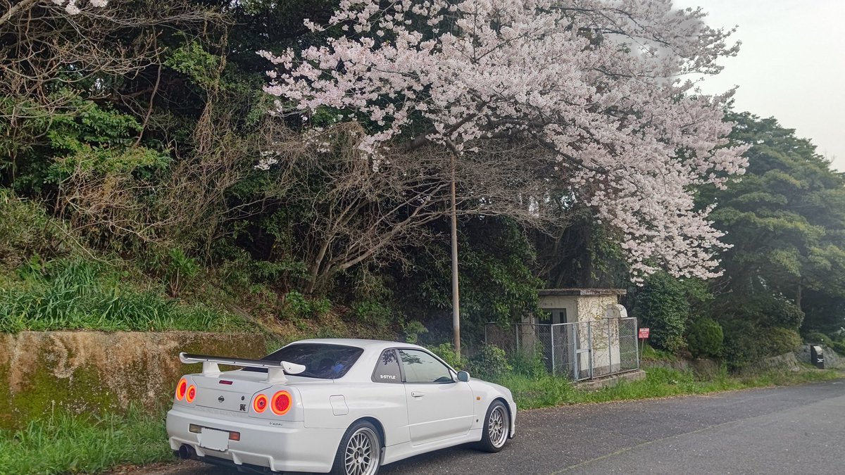 暁のシャア tweet media