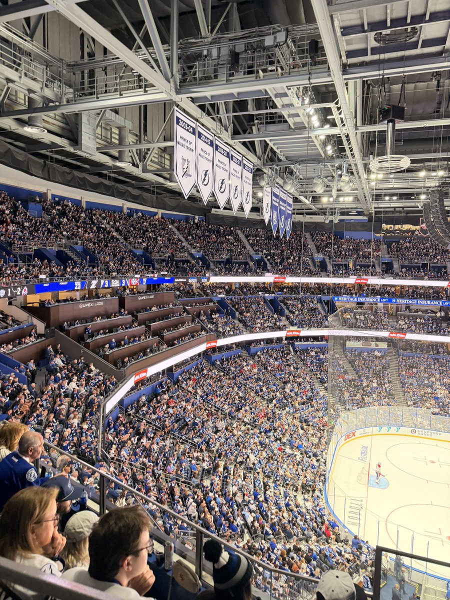 x - BoltsStampede tweet media