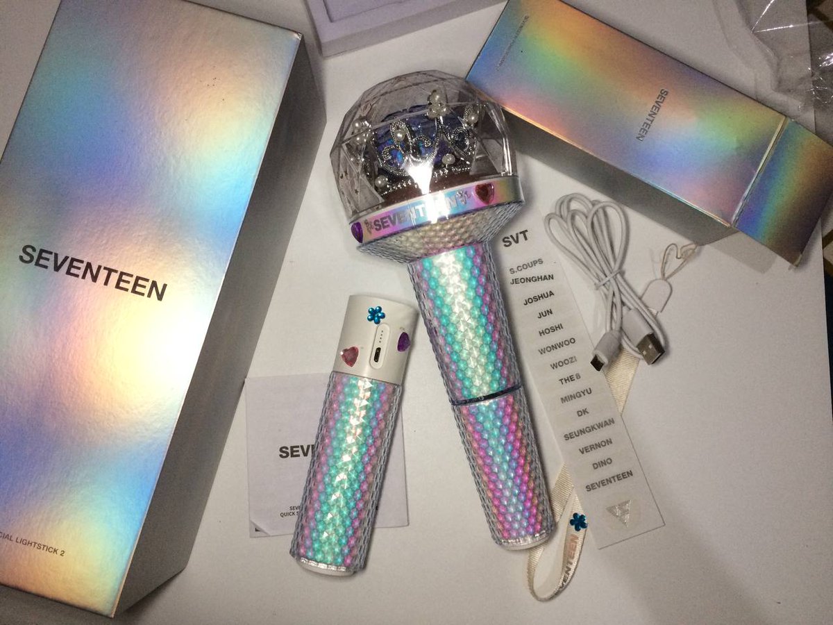 ctrlkmingyu's tweet photo. Want to Sell Lighstick Caratbong V2 &amp; Powerbank Lighstick V2 
  
꩜ all good con
꩜ feel free to ask
꩜ 650k inc 🍊
📍Cimahi, Jabar

t. wtb wts lighstick ls seventeen svt carbong powerbank v2 https://t.co/NX81GFRGjn