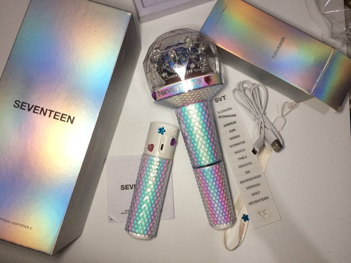 ctrlkmingyu's tweet photo. Want to Sell Lighstick Caratbong V2 &amp; Powerbank Lighstick V2 
  
꩜ all good con
꩜ feel free to ask
꩜ 650k inc 🍊
📍Cimahi, Jabar

t. wtb wts lighstick ls seventeen svt carbong powerbank v2 https://t.co/NX81GFRGjn
