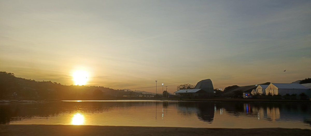 danielblanco27's tweet photo. Sunset.. https://t.co/HEHBNSR3Yd
