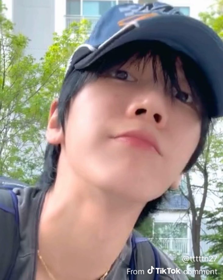 Peanut (#SO10)🐰 #TEN_STUNNER tweet media