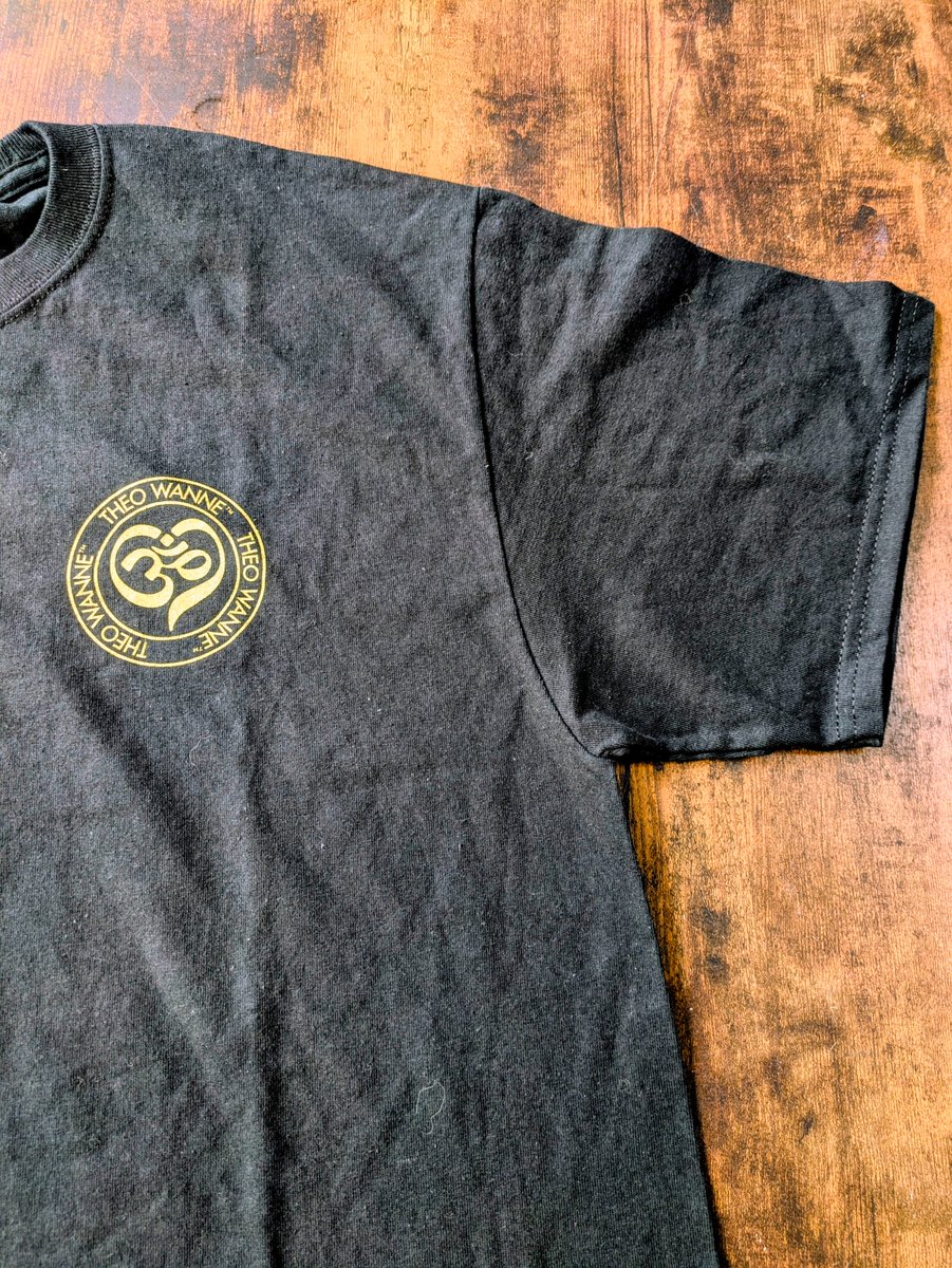 ForestoneJapan's tweet photo. 【プレゼントキャンペーン】
TheoWanneオリジナルTシャツ
黒の基調で胸にワンポイントのTheoWanneハートロゴ
背中はシャークギルバッフルを模したデザインです
Mサイズ１枚
２ＸＬサイズ１枚
それぞれ抽選で１名様
応募方法はリツイートとこのアカウントをフォローしてください✨️
締切は６月３０日迄 https://t.co/jmWVhoLrIv