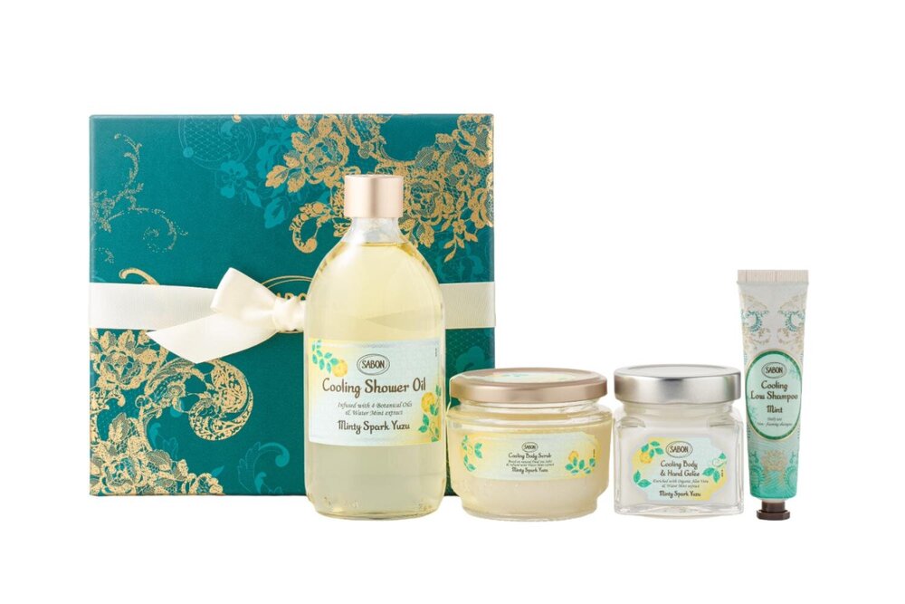 Fashion Press tweet media