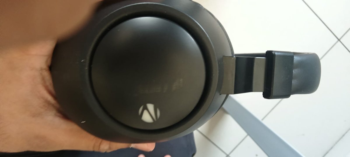 ShivamPandit39's tweet image. USED &amp;amp; DAMAGED headphones from Amazon after 8 days.

Return raised (15th) → wait till 21st.
Pickup (18th) → NO SHOW.
Return window closes on 25th.

Delaying till I lose eligibility?
I want
Refund + Pickup NOW.

@AmazonHelp @amazonIN @amazon @JeffBezos 
#AmazonIndia #ScanMe