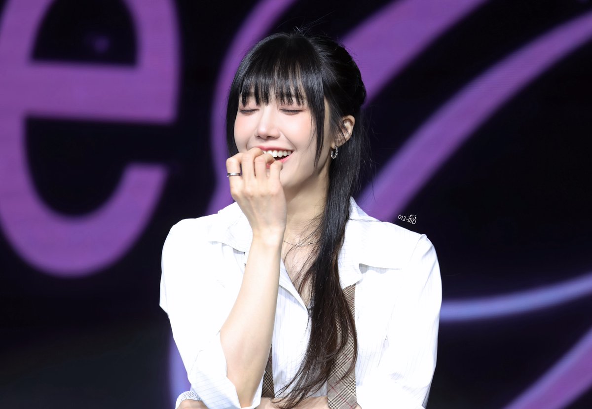 Forever__Eunji's tweet image. 260419 The Origin : Apink 홍콩 🌸

@Apinkjej 🐶 

👔🫶🏻

#Apink #에이핑크 #정은지 #은지  #郑恩地