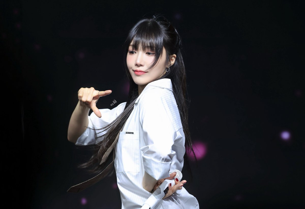 Forever__Eunji's tweet image. 260419 The Origin : Apink 홍콩 🌸

@Apinkjej 🐶 

👔🫶🏻

#Apink #에이핑크 #정은지 #은지  #郑恩地