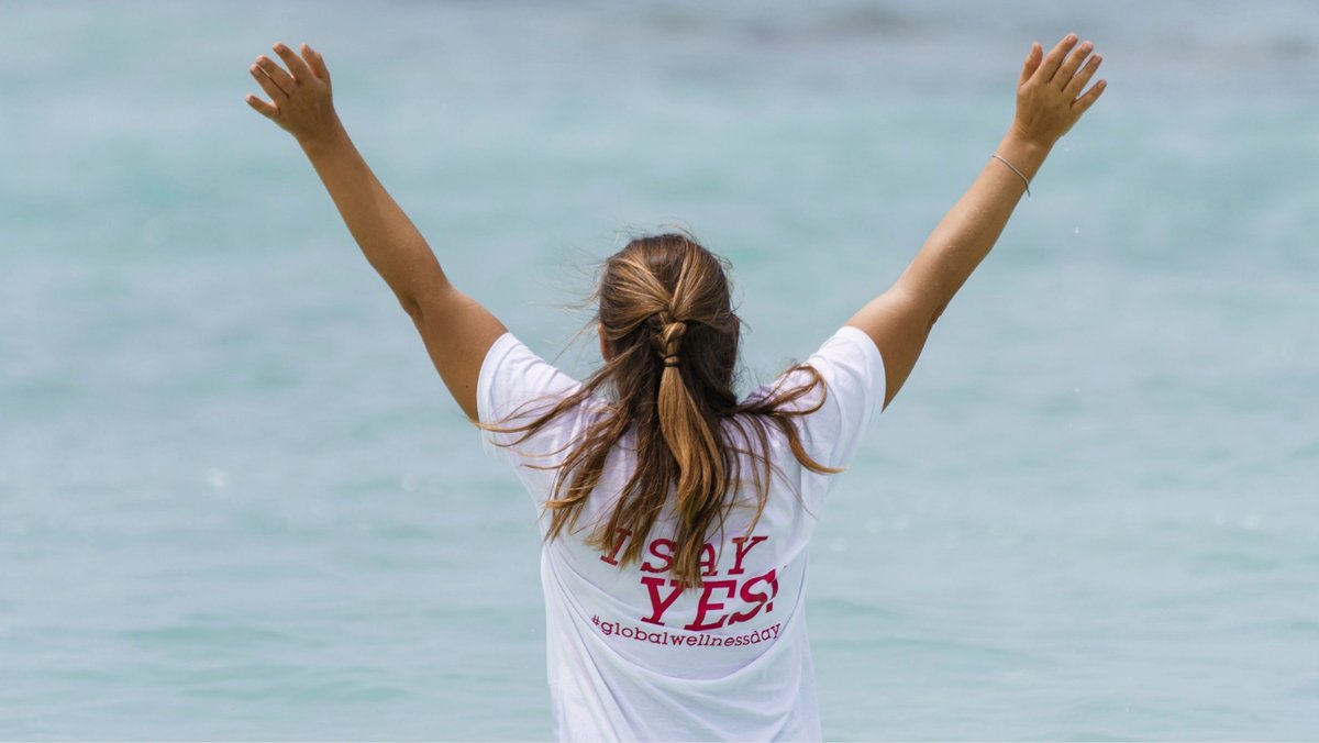 wellness_day's tweet image. Gratitude turns what we have into enough.🙏🏻
Start your week by appreciating the little things—your health, your loved-ones, your journey.✨

#GlobalWellnessDay #JoyMagenta #GWD2026 #Wellness #Gratitude