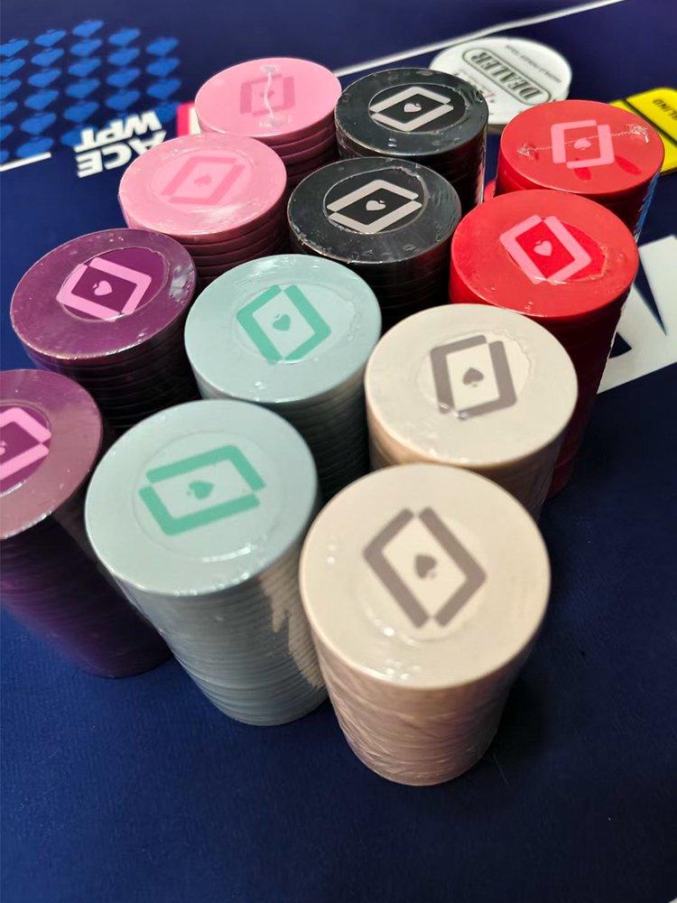 PokerChipsEthan's tweet image. 🔥 Just dropped: Our brand-new ceramic poker chips! 
Vibrant colors, sleek modern design, premium feel — built for serious players and epic game nights. 
Which chip is calling your name? Drop your favorite color below!🎲🎲

#CeramicPokerChips #PokerChips #NewDesign #PokerLife