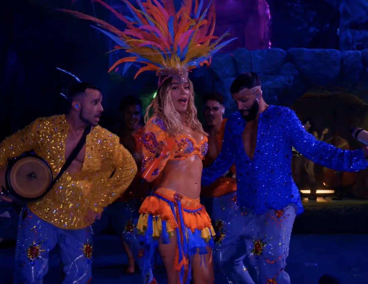 THESE OUTFITS OH KAROL G YOU ARE SO INCREDIBLE #KAROLCHELLA