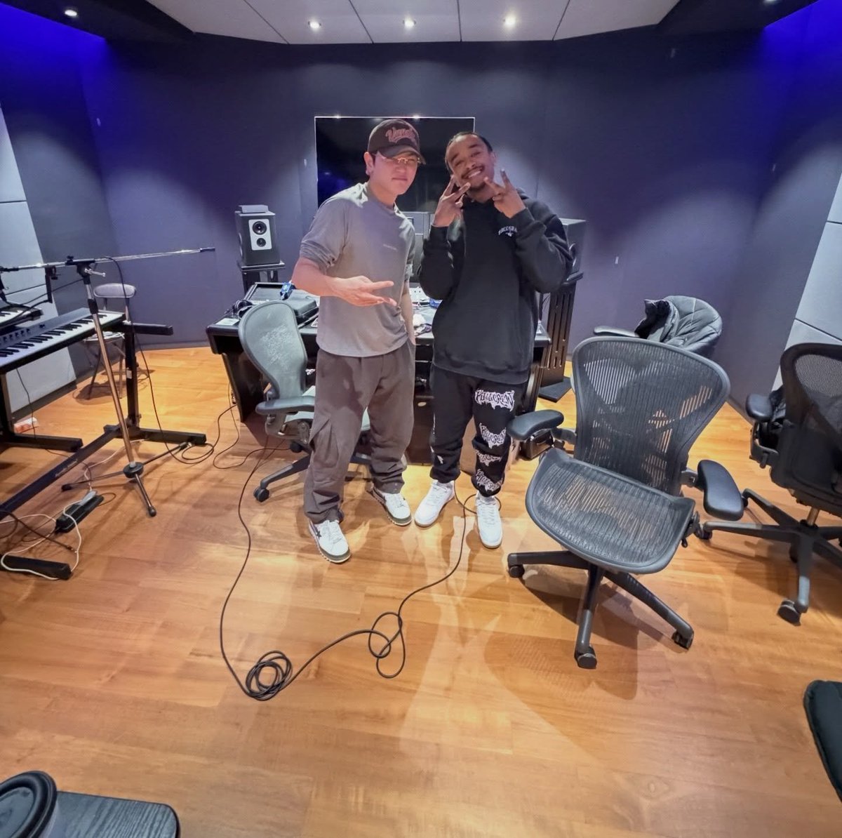 엘리사툥이 tweet media