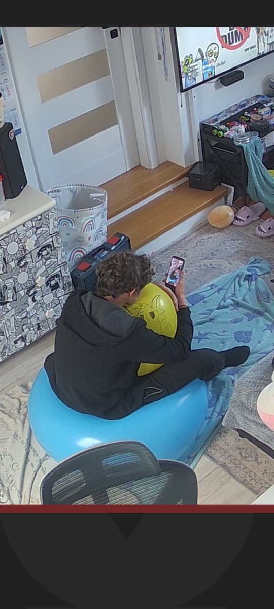 little_loon_pl's tweet photo. i love sitting on this loon :3 its so comfy!
(no pop)

#looner #Balloon #Balloons #loon #bigballoon #femboy #bisexual #furry https://t.co/F9mgDk77th