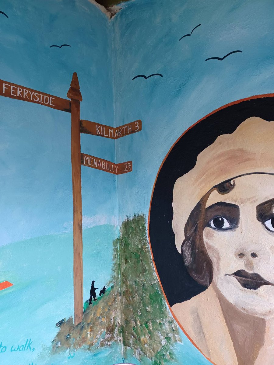 D_DuMaurier's tweet image. Many of you will already know that in Fowey, we have what is probably the best bus stop ever!  As the seasons change, a wonderful group of talented people give the bus stop a new look, usually with a theme related to Fowey and what is happening here at the time.