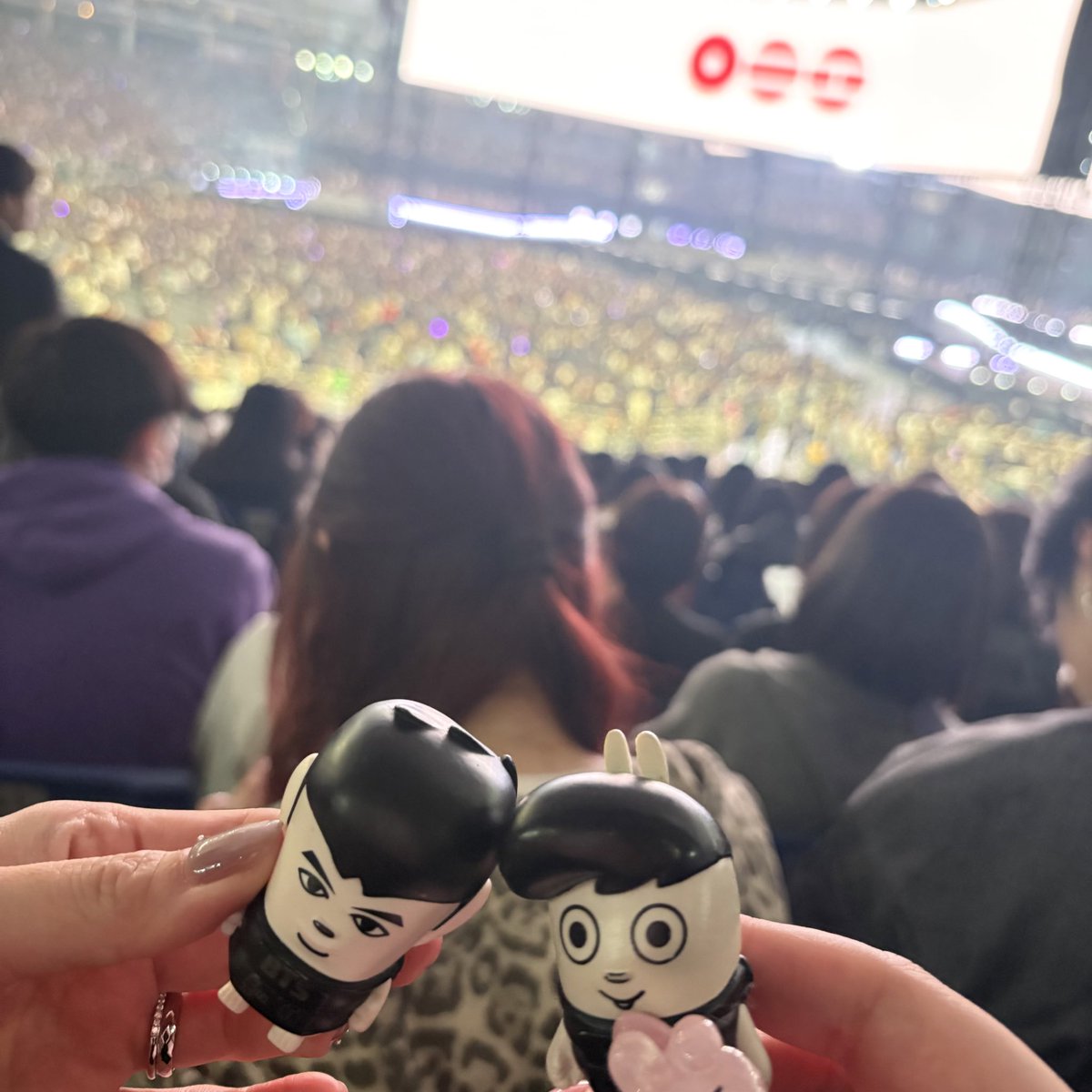 J____ma's tweet photo. 20260417♡
2019年ぶりのじょんぐく…長かった…おかえり…まだちゃんと好きすぎてかっこよすぎてむかついて()泣いたし𝐜𝐫𝐲𝐬𝐭𝐚𝐥 𝐬𝐧𝐨𝐰で全私が崩壊した( ；꒳​； )💜🤍 https://t.co/oK5BJg4v75