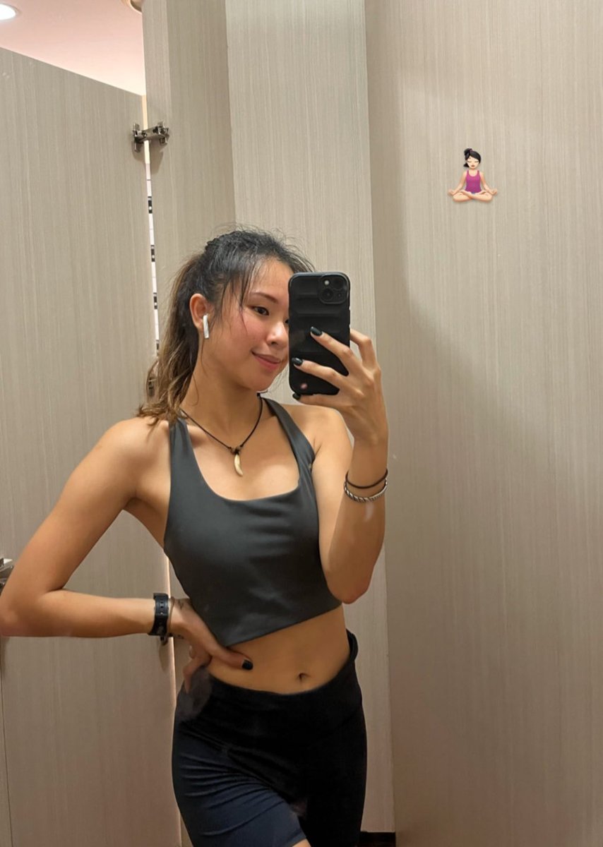 sg midriffs tweet media