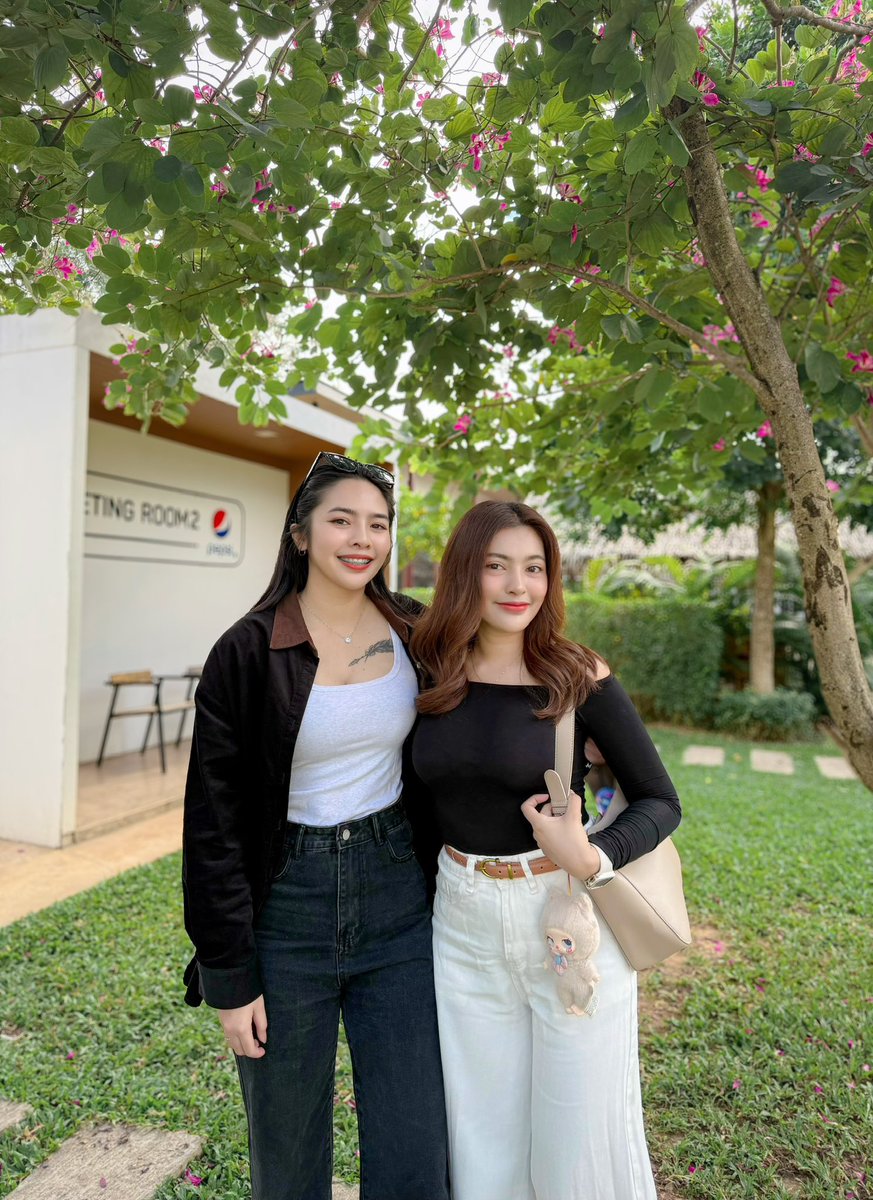 Wichu_Aom tweet media