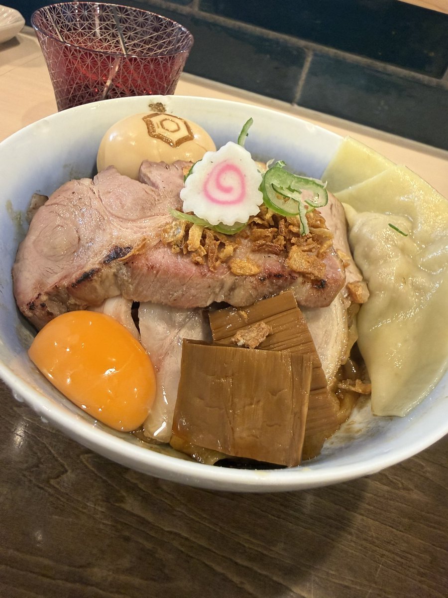 ポートマン tweet media