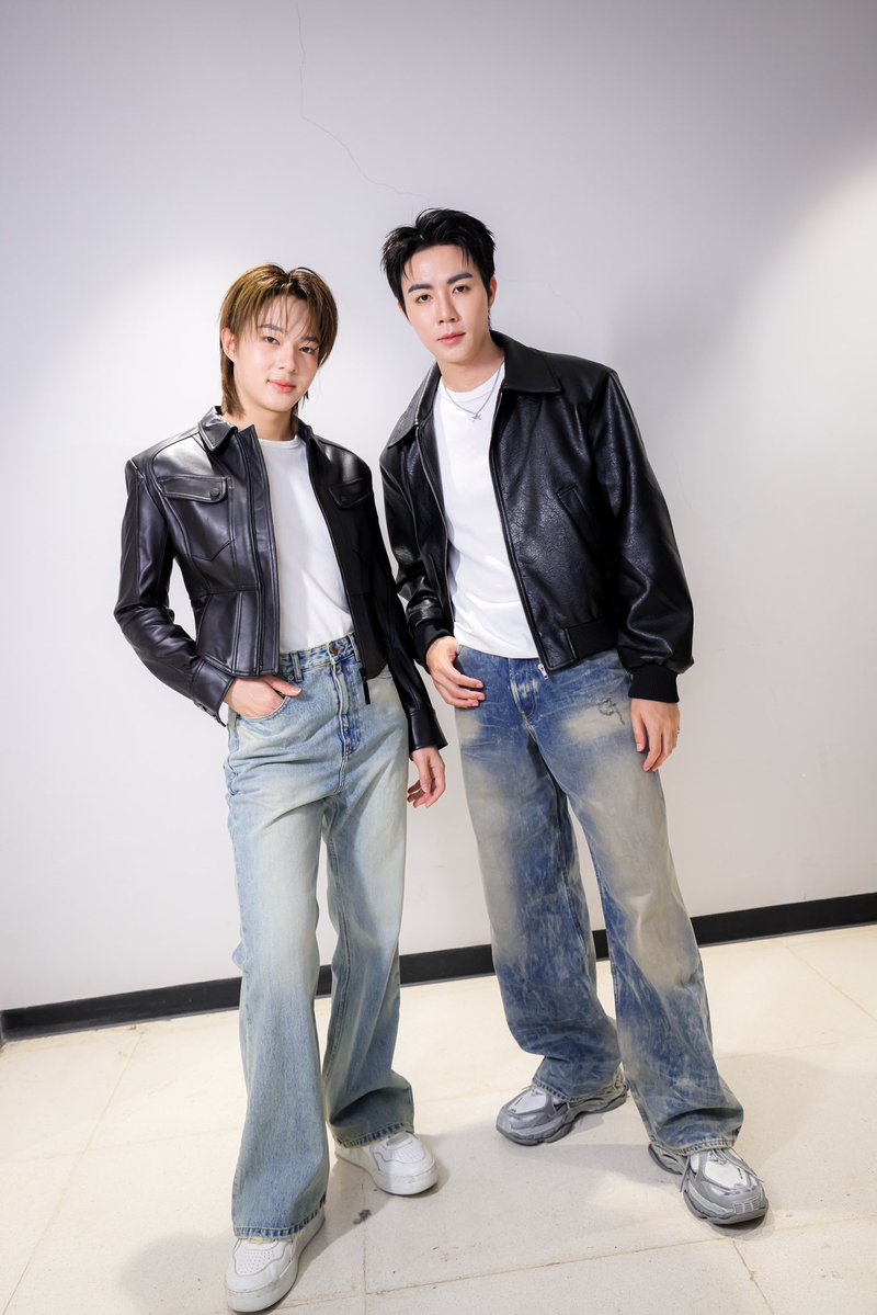 centralwOrld tweet media