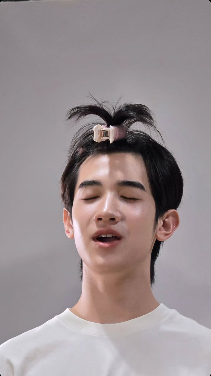 น่ารักกกกก มุจิ๋วกำลังดื้อแน่ ๆ😸🐳💖
#ProgressPassawish