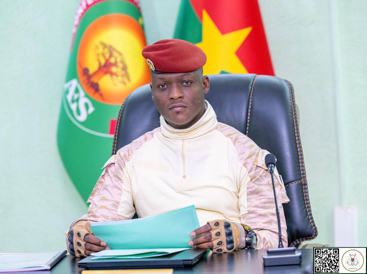 akezanet's tweet image. 🔴Le Chef de l’Etat, @GeneralNeva et Président en exercice de l’@_AfricanUnion est attendu au Burkina Faso🇧🇫 ce 20/4 pour une visite d’amitié et de travail

Objectif: Échanges avec son homologue Ibrahim Traoré sur la Coopération UA-AES + Visite d’infrastructures socioéconomiques.