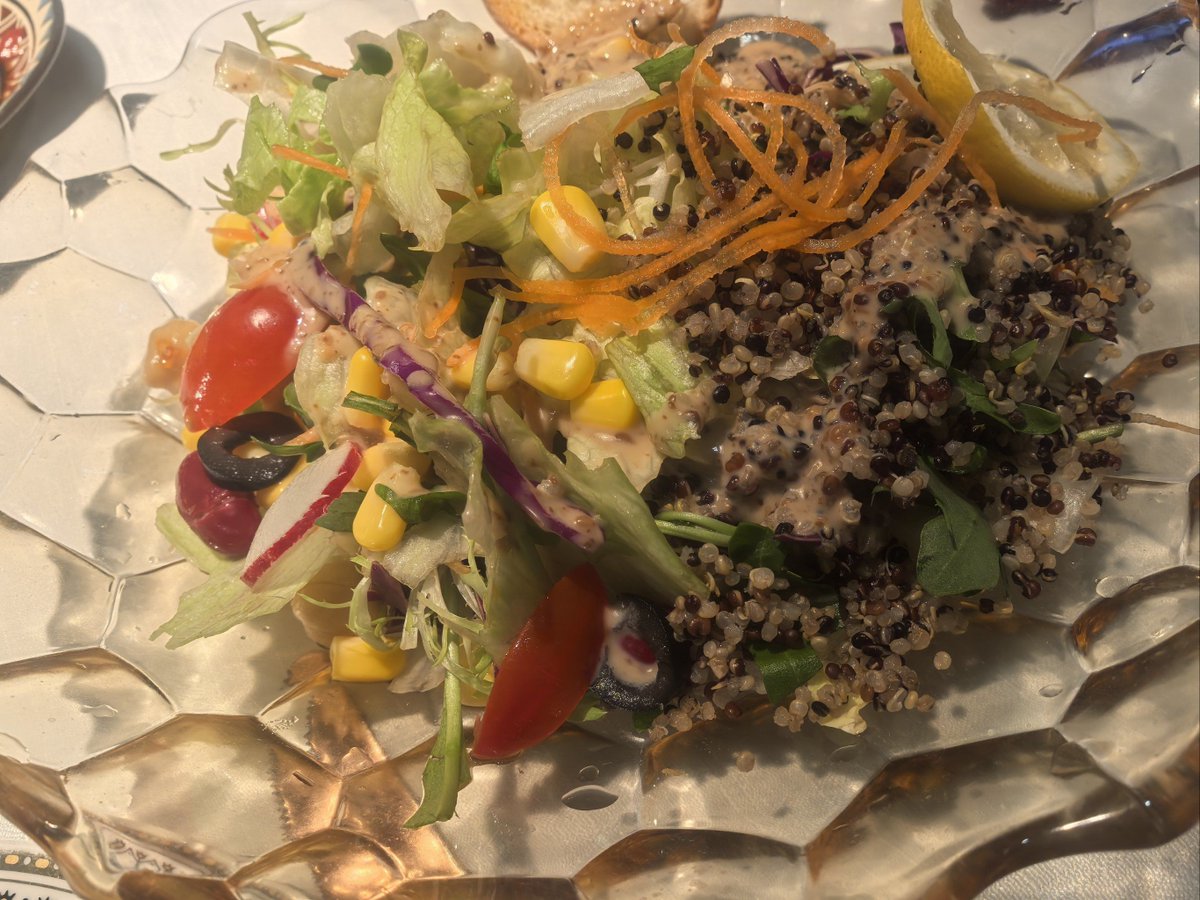 Hsuwbx1's tweet image. Swap junk for fuel!  Grilled chicken + quinoa + roasted veggies = 30g protein, fiber u0026 slow carbs. Prep in 15 mins—easy, satisfying, fat-loss friendly.  #MealPrep #FatLoss #CleanEating